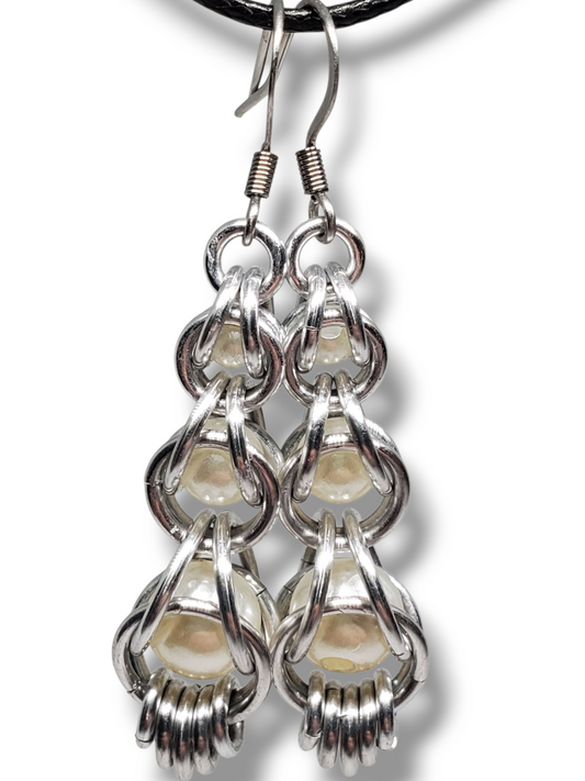 Graduated Captured Pearls